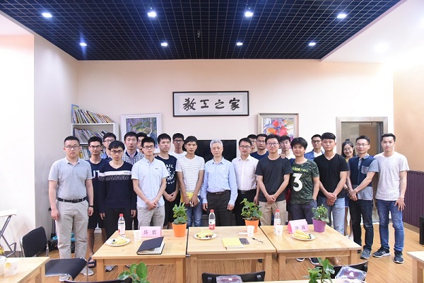 1532586044491422.jpg 邹早健2.jpg