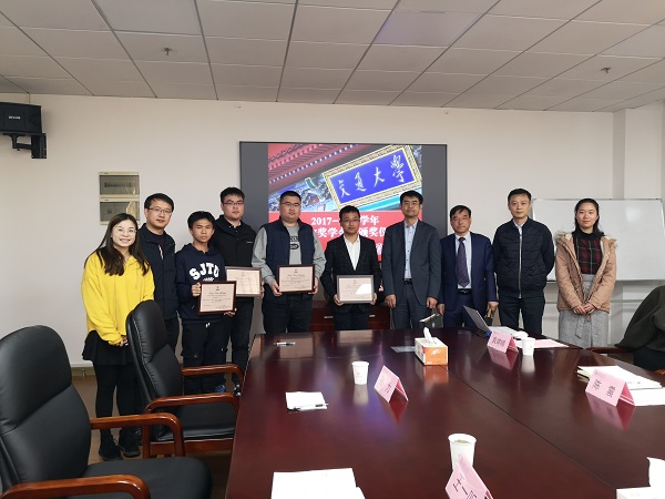 1554356533477652.jpg 02.jpg